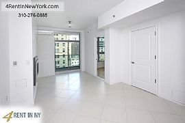 Modern 1br / 1bath with Balcony. Parking Available