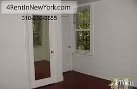 Charming One Bedroom Apartment in Brownstone.
