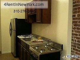 3 Bedrooms Apartment in New York. Parking Availabl