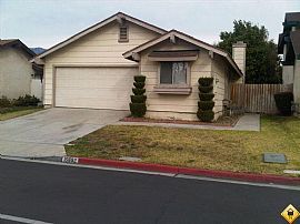 This 3 Bedroom, 2 Bathroom House Located Off.