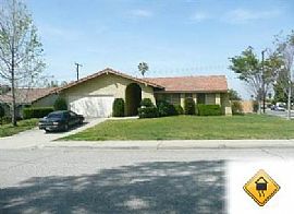 Great Location Near Freeway, Shopping and Schools.