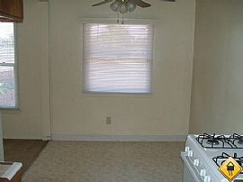 Apartment For Rent in Riverside.