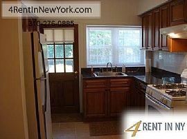 2 Bedrooms Apartment in Brooklyn. Parking Availabl