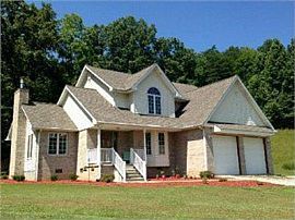  Beautiful Two Story Home with 4bedr2.5baths Situated 8acres