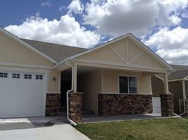 Great Ranch Style Home 3bedrom and 2 Bath 3 Car Attached Garage.