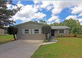 The Spacious 3bedroom and 2 Bath of This Orlando Home
