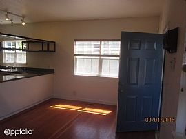 2bedroom Near Stores and School
