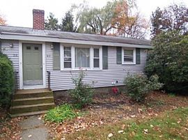 40 Marion Rd, Bedford, MA 01730
