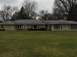 5590 Grandview Dr, Indianapolis, IN 46228