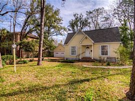 6203 Newcastle St, Bellaire, TX 77401