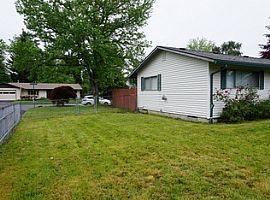  Freshly Remodeled Home 3 Bedrooms and 1 Bath Peaceful