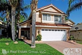 3814 Lost Springs Dr, Agoura Hills, CA 91301