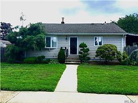 Beautiful and Clean Ranch in Bethpage Sd!a Full Finished Baseme
