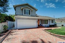 10307 Newhome Ave, Sunland, CA 91040