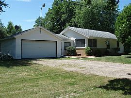 This Is a Great 2 Bedroom 1 Bath Ranch Home in Northwest School