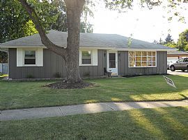 Recently Remodeled 3 Bedroom 2 Bath Ranch House.