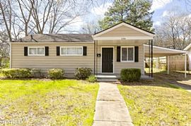 Adorable Three Bedroom Home with a Great Floorplan!