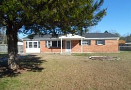 408 Holly Dr, Jacksonville, NC 28540