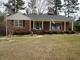 604 Forest Rd, Fayetteville, NC 283051