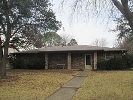 A Spacious 3 Beds and 2 Baths Home For Rent