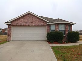 Single Family Home 8912 Highland Orchard Drive Fort Worth, Tx 7