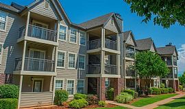 2 Bedroom Apartment in Crown Pointe