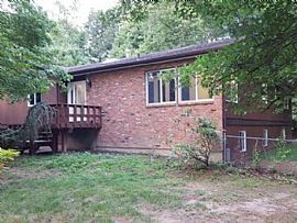 3 Beds 2.5 Baths in Airmont, Ny