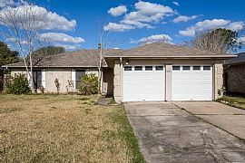 16511 Forest Bend Ave, Friendswood, TX 77546