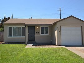 3696 Lowry Dr, North Highlands, CA 95660