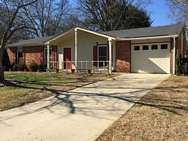  26 Clearfield Rd, Greenville, Sc 29607 3 Beds 2 Baths 1,100 Sq