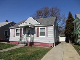 4326 Redding Rd, Cleveland, OH 44109