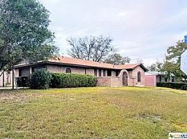 712 S 32nd St, Temple, TX 76501