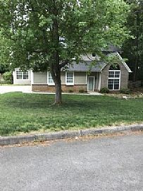 1339 Pine Springs Rd, Knoxville, TN 37922