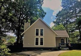 420 Bayberry Ct, Fayetteville, NC 28314