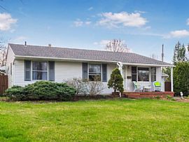  239 E Clearview Ave, Worthington, Oh 43085 3 Beds 2 BaTHS 1,44