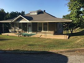 28 Sparks Ave, Ware Shoals, SC 29692
