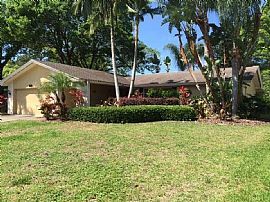 3 Beds 2 Baths...Woodhaven Ct Clearwater, 