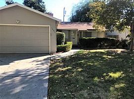 1426 Chester Dr, Tracy, CA 95376
