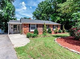 537 Barksdale Dr, Raleigh, NC 27604