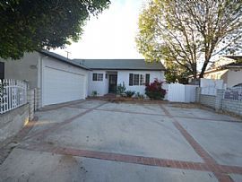 10457 Peach Ave, Mission Hills, CA 91345