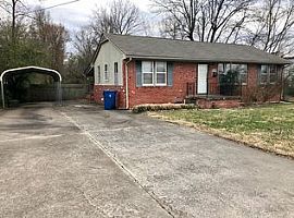 1105 Mulberry St, Murray, KY 42071