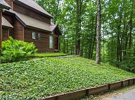 59 Loughberry Lake Rd, Saratoga Springs, NY 12866