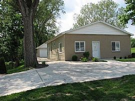 534 Gardner Expy, Quincy, IL 62301