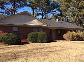 185 W Paces Dr, Athens, Ga 30605 For $500/m DepoSIT $500