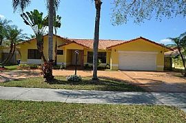 16630 Nw 82nd Ave, Miami Lakes, FL 33016