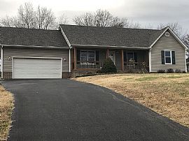 248 Scottsdale Dr, Bowling Green, KY 42103