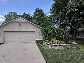 10152-Shale-Brook-Way-Strongsville-OH-44149