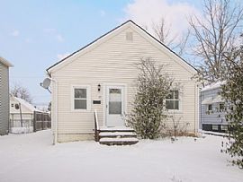 49 Henry St, Bedford, OH 44146