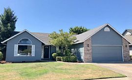 317 Se 9th Ave, Canby, OR 97013