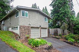 3 Beds 12105 Se River Rd, Milwaukie, OR 97222